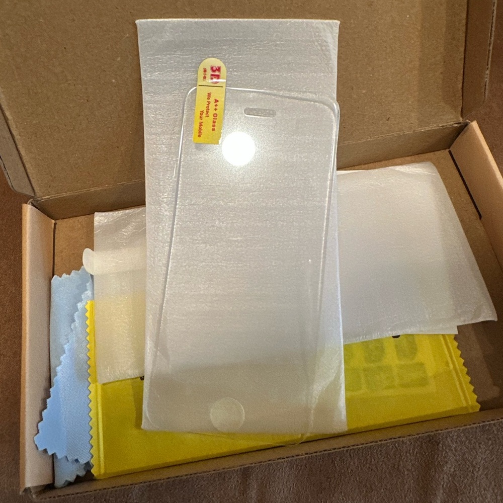 Premium Screen Protector for Smartphones - Clear